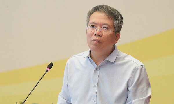 Quốc hội họp kỳ 2 cả cuối tuần, thông qua 43 luật, nghị quyết