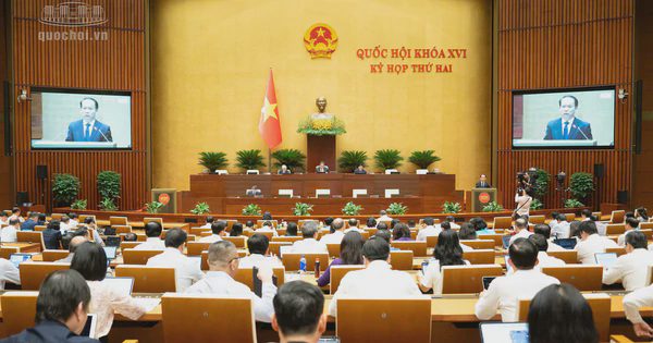Quốc hội nghe báo cáo 3 dự án luật về đấu giá tài sản, nuôi con nuôi và luật sư