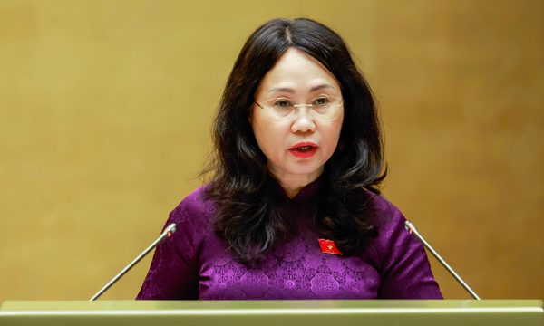 Quốc hội thống nhất kiểm soát 3 vòng với các xuất bản phẩm về lịch sử, lãnh tụ