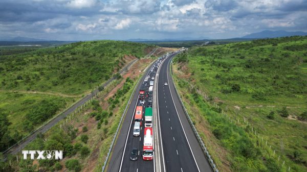 Quy định tốc độ và khoảng cách giữa các xe trên cao tốc Phan Thiết-Dầu Giây