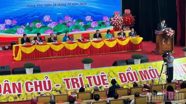 Quỹ khuyến học tỉnh Hưng Yên trao hàng triệu suất học bổng khuyến học, khuyến tài