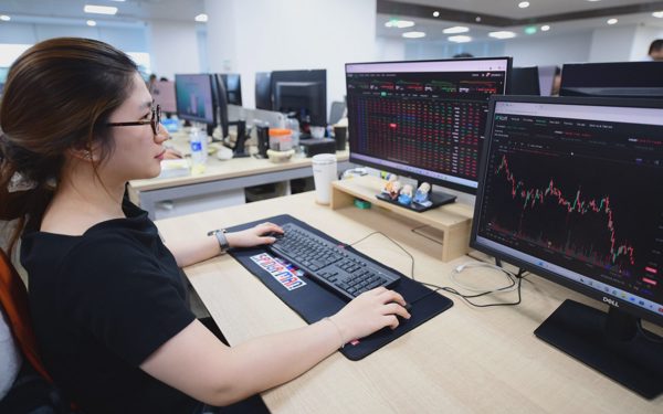 Quy mô 27 cổ phiếu được FTSE lựa chọn: Tổng vốn hóa hơn 5 triệu tỉ đồng, chiếm gần 60% toàn HOSE