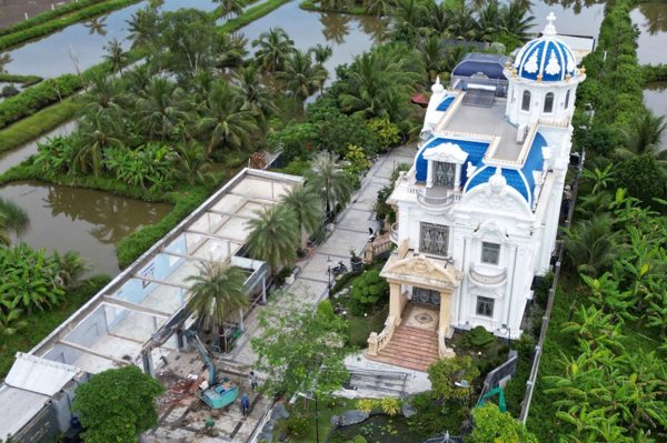 Quyết định mới vụ tòa nhà đẹp nhất Cà Mau xây không phép