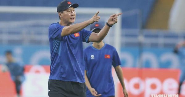 Quyết tâm ngút ngàn buổi tập đội tuyển Việt Nam trước giờ G: Tập trung cao độ, phải thắng Thái Lan!