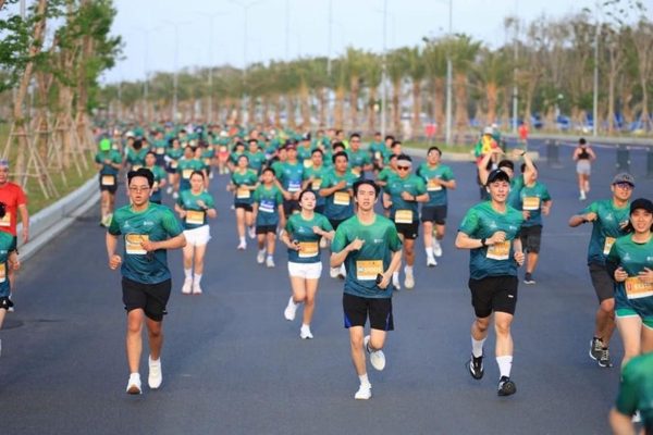 Ra mắt chưa đầy 6 tháng, Vinhomes Global Gate Hạ Long đã thành nơi tranh tài của 15.000 runner