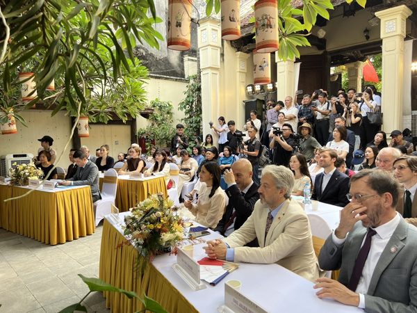 Ra mắt nền tảng số 'Hành trình du lịch di sản Hà Nội'