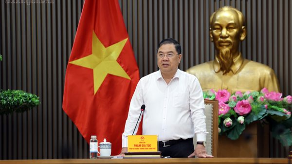 Rà soát, hoàn thiện quy định về khoảng cách an toàn trên cao tốc, phù hợp thực tế