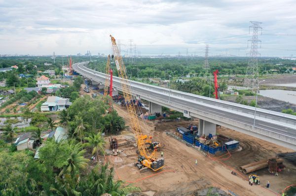 Rầm rộ thi công nút giao đa tầng 3.000 tỷ, mở lối kinh tế biển TP.HCM