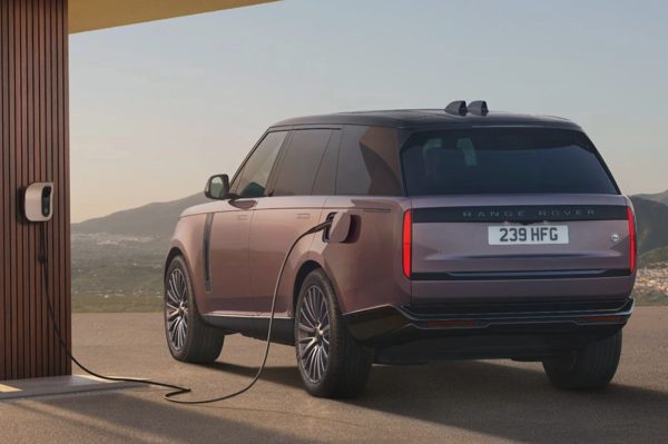 Range Rover Electric chạy 600km mỗi lần sạc