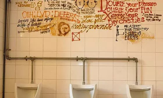 Rao số điện thoại hàng xóm kèm chữ 'bán dâm' để trả thù