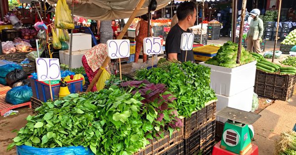Rau củ tăng giá, trái cây dội chợ