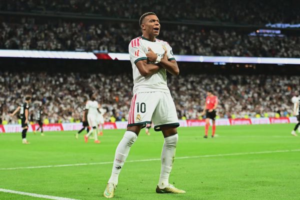 Real Madrid lại dậy sóng vì Mbappe