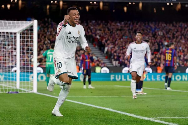 Real Madrid thắng Barca, MU tiếp tục gây thất vọng