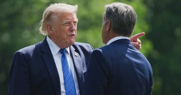 Rộ tin Giám đốc CIA cảnh báo Nga không tấn công NATO, ông Trump nói gì?