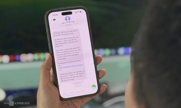 Rộ tin nhắn lừa đảo, mạo danh Bộ Công an, VNPost