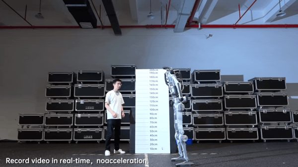 Robot siêu nhân 'nhảy cao 2 mét, chạy nhanh hơn Usain Bolt'
