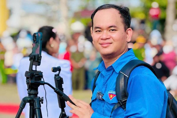 Rời công ty lớn, chàng trai về quê khởi nghiệp với ứng dụng giao hàng
