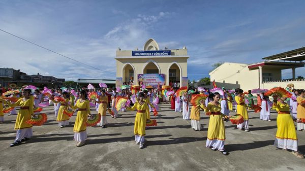 Rộn ràng Lễ hội Katê tại Đền thờ Pônit ở xã Bắc Bình