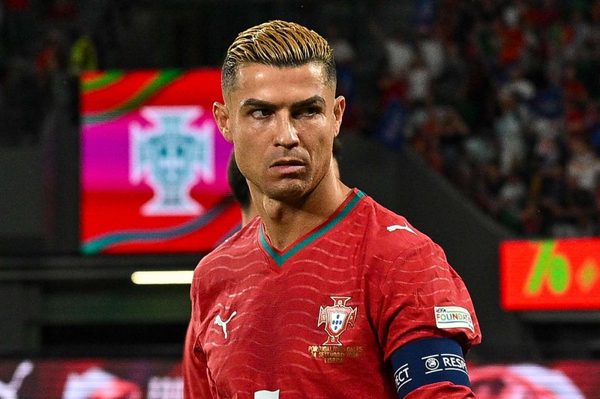 Ronaldo bị đình chỉ thi đấu, đối mặt án phạt nặng ở tuyển Bồ Đào Nha