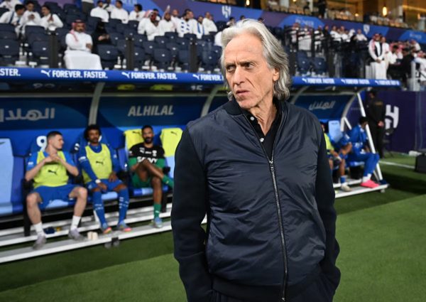 Ronaldo đăng tâm thư dài 10 trang, HLV Jorge Jesus xác nhận 'đã đọc'
