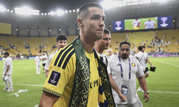 Ronaldo giữa cơn địa chấn thể thao Arab Saudi