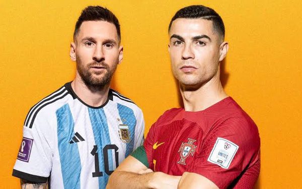 Ronaldo gửi 'cái ôm đến' Messi, cộng đồng mạng bắn tim ào ạt