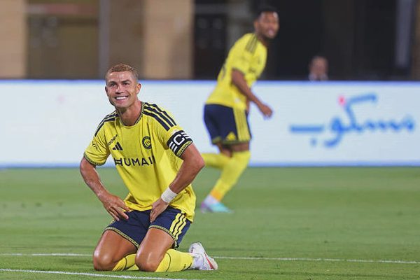 Ronaldo lập công cho Al Nassr, tiến gần cột mốc 1.000 bàn thắng