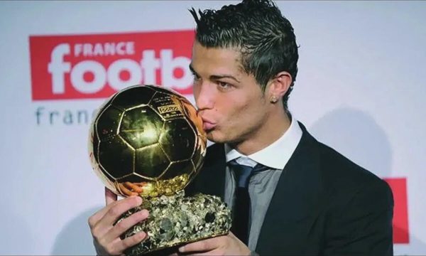 Ronaldo năm 2008 là Quả Bóng Vàng hay nhất lịch sử