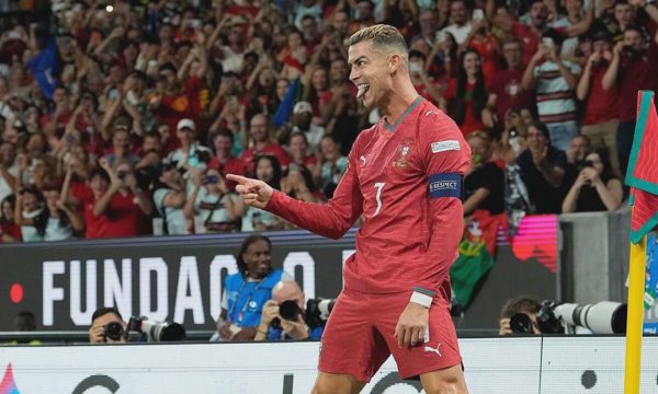 Ronaldo nguy cơ bị treo giò đến 6 tháng ở đội tuyển Bồ Đào Nha