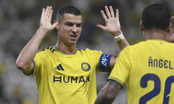 Ronaldo tiến thêm một bước đến cột mốc 1.000 bàn
