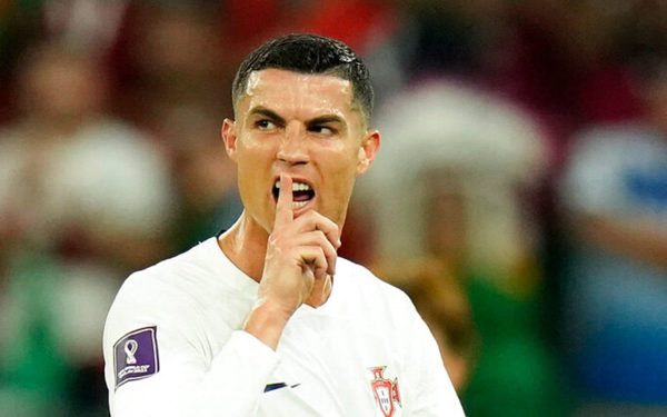 Ronaldo và 6 lần 'hờn dỗi' đội bóng