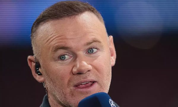 Rooney: 'Martinez thiếu tôn trọng đồng đội Man Utd'
