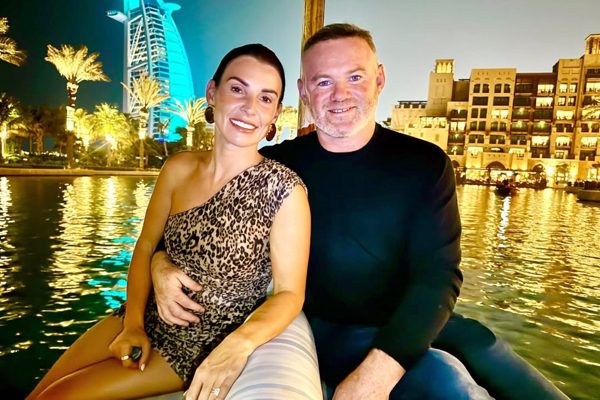 Rooney thay đổi ngoạn mục nhờ lời khuyên của vợ