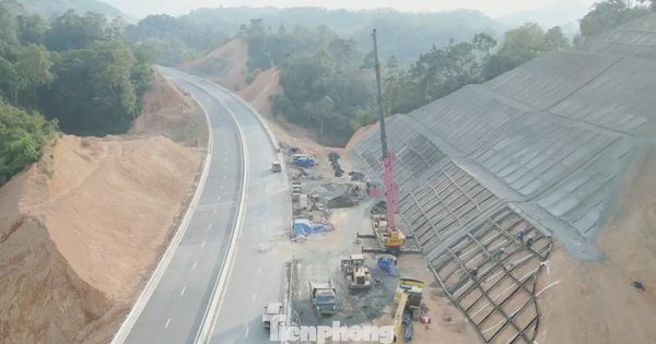 Rốt ráo thi công các hạng mục cuối trên cao tốc Hữu Nghị - Chi Lăng