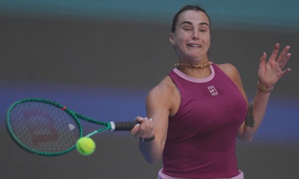 Sabalenka nối gót Rybakina rời Trung Quốc Mở rộng