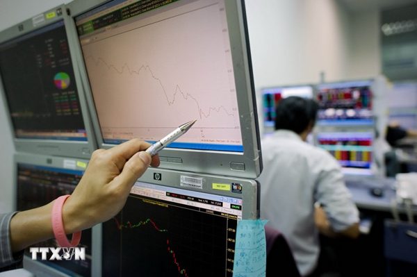 Sắc đỏ bao trùm thị trường chứng khoán châu Á do sức ép từ nhóm công nghệ