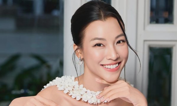 Sắc vóc Á hậu Hoàng Oanh