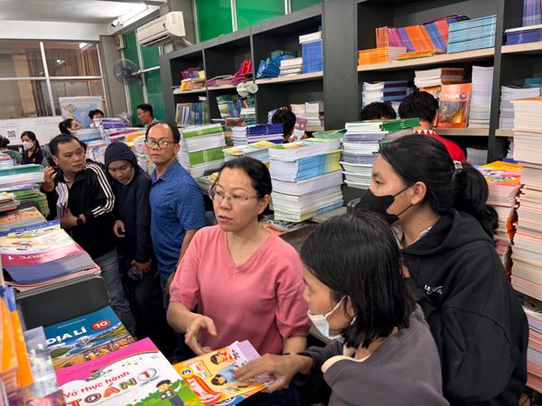 Sách giáo khoa cung ứng cao hơn kế hoạch nhưng thực tế vẫn thiếu hơn 3,9 triệu cuốn