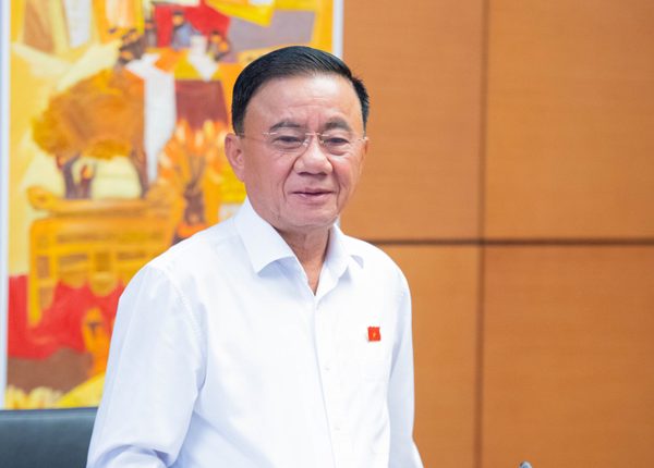 Sách giáo khoa: 'Tôi trả lời thẳng có vấn đề'