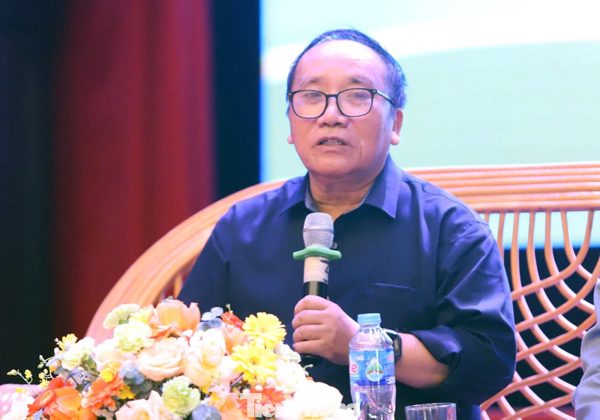 Sách vẫn là chìa khóa vạn năng của người trẻ trong kỷ nguyên AI