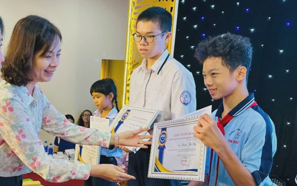 Saigon Co.op trao 200 triệu đồng tiếp sức trẻ em khó khăn