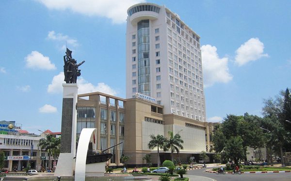 Saigontourist gửi 60 tỉ đồng vào Vietcombank để xin hoãn thi hành án cho công ty con