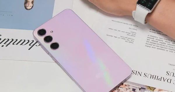 Samsung mở rộng khả năng tương thích AirDrop xuống dòng Galaxy A