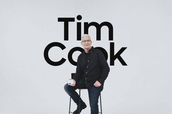 Samsung thuê "Tim Cook" quảng bá Galaxy Z Fold8