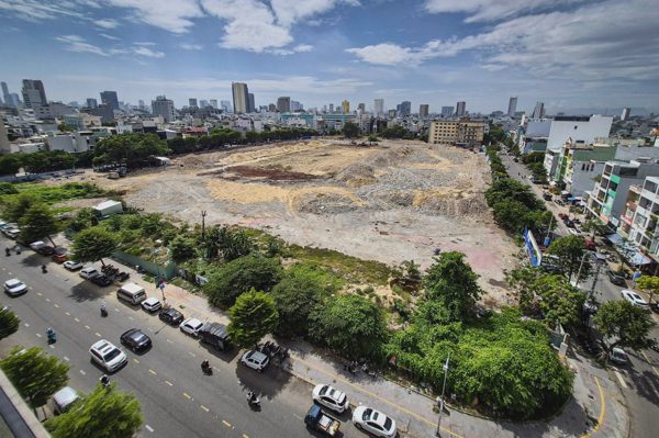 Sân vận động Chi Lăng "vơi" gần 900 tỷ đồng sau 5 lần đưa ra đấu giá