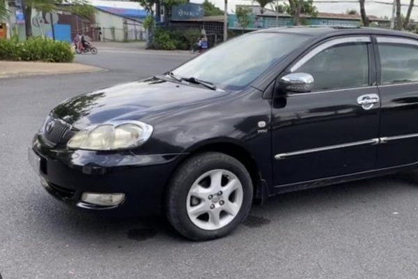 Săn xe công thanh lý giá rẻ, Toyota Corolla Altis cũ chỉ từ 87 triệu đồng