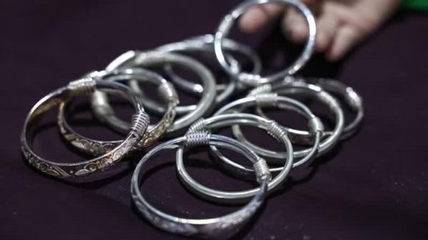 Sáng 8/9, giá bạc đảo chiều, tăng nhẹ