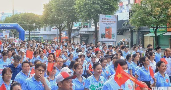 Sáng chủ nhật, hơn 1.700 người tham gia đi bộ ở Chợ Lớn, TP.HCM