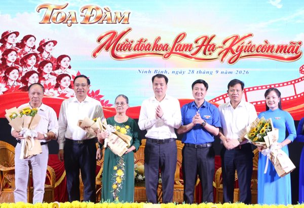 Sáng mãi bản hùng ca bất diệt của Mười nữ dân quân phòng không Lam Hạ