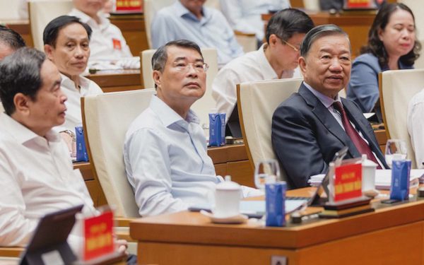 Sáng nay, Bộ Chính trị, Ban Bí thư tổ chức Hội nghị toàn quốc quán triệt một số nghị quyết, chỉ thị